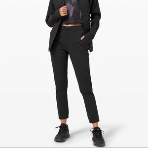 Lululemon Take The Moment Pant 25” Size 6